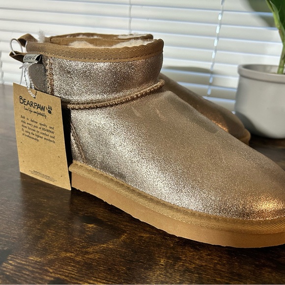 Bearpaw Ugg style booties shoes size 7 gold metallic brand new - Picture 4 of 6